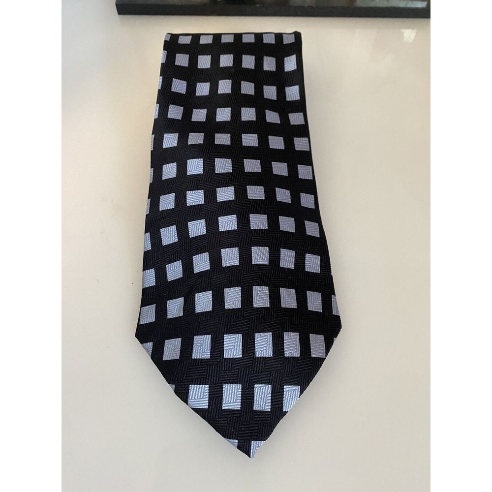 Kenneth Cole Silk Handmade Tie Black Silvery Blue Abstract Design Power Tie NWOT